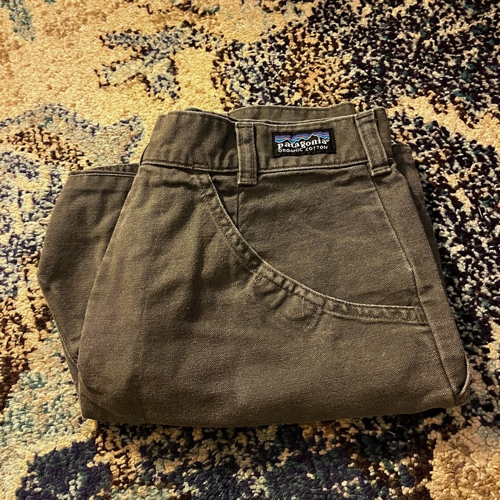 PATAGONIA organic cotton army green shorts ✨
